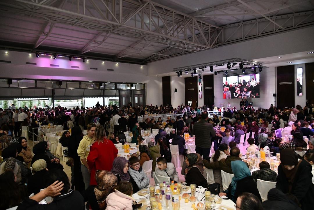Yunanistan İskeçe’de Batı Trakya Türkleri için anlamlı iftar: "Sizlerle birlikte olmaktan çok mutluyum"  3