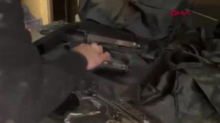 Sahibi olduğu eğlence mekanında çok sayıda silah çıkan şüpheli gözaltında!