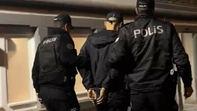 Kardeşini öldürdüklerinden şüphelenip yapmış... İzmir'de yakalanan kırmızı bültenli firari, 3 kuzenini öldürmüş!