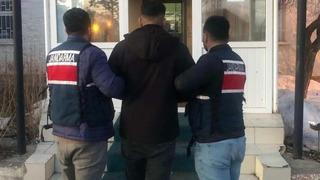 Jandarma aranan şahsı yakaladı