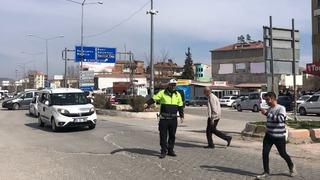 Yayalara trafik eğitimi veriliyor