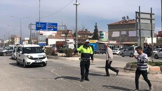 Yayalara trafik eğitimi veriliyor