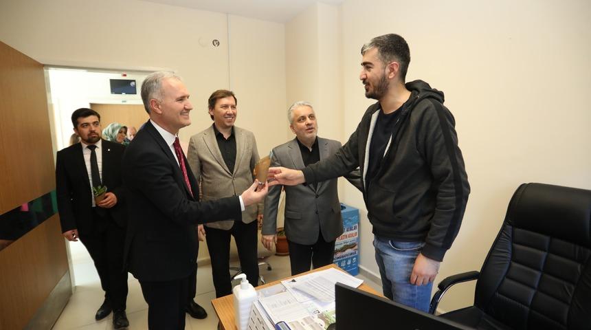 Tıp Bayramı'nda hekimler ziyaret edildi