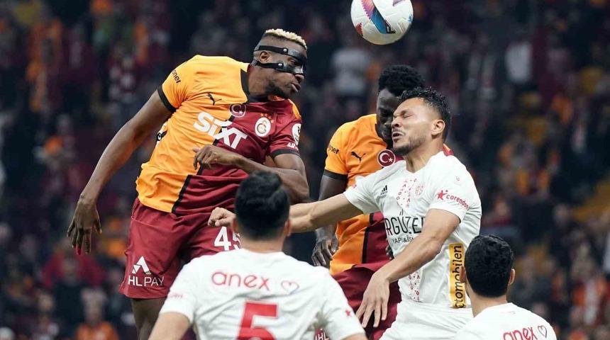 Osimhen tüm sıralamayı alt üst etti! Şimdiden zirveye yerleşti... Herkes onu konuşuyor