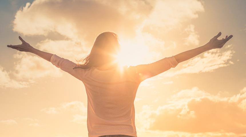 En iyi ve etkili olumlama s&ouml;zleri: Pozitif d&uuml;ş&uuml;nmenin g&uuml;c&uuml;n&uuml; keşfedin