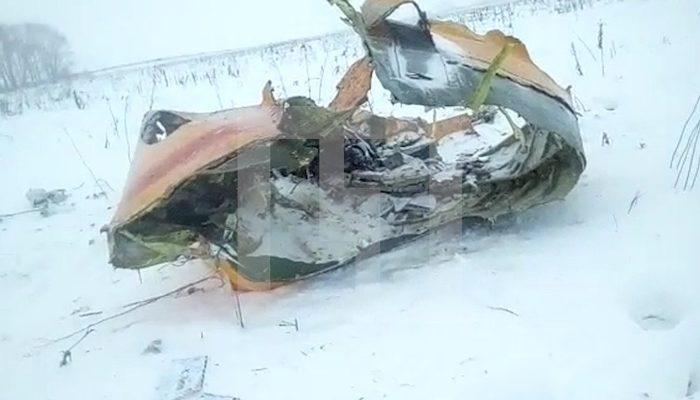 Son dakika! Moskova'da Rus yolcu uçağı düştü