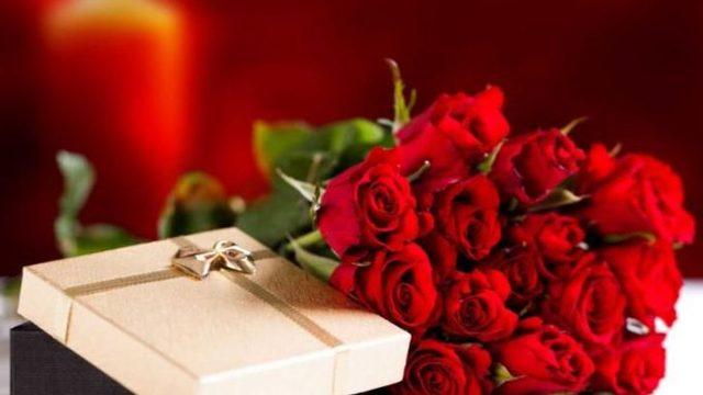 Sevgililer Günü mesajları, sözleri ve hediye fikirleri için son günler! 14 Şubat Sevgililer Günü haftanın hangi, gününe denk geliyor? 