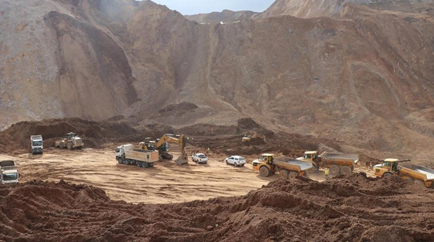 Asidik atıklar nehre aktı! Yaklaşık 50 milyon litre... Uzmanlar uyardı: Milyonlarca insan etkilenebilir!