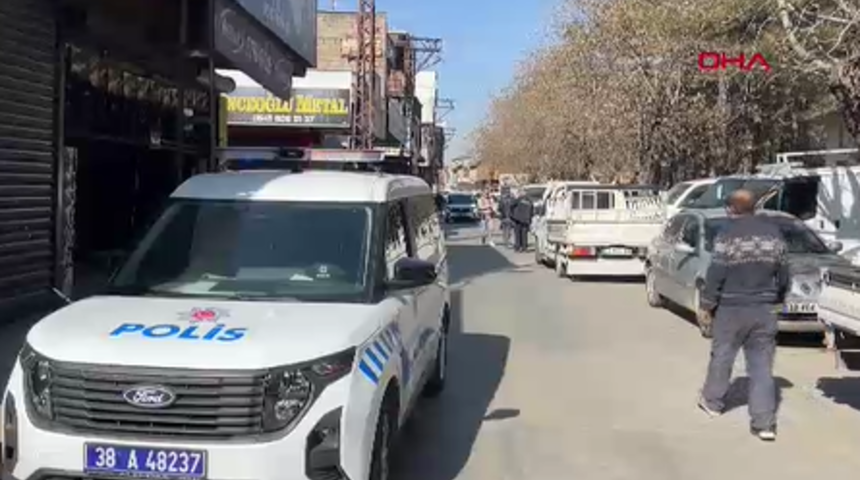 Alacak nedeniyle çıkan tartışma kısa sürede kavgaya dönüştü: 1 yaralı