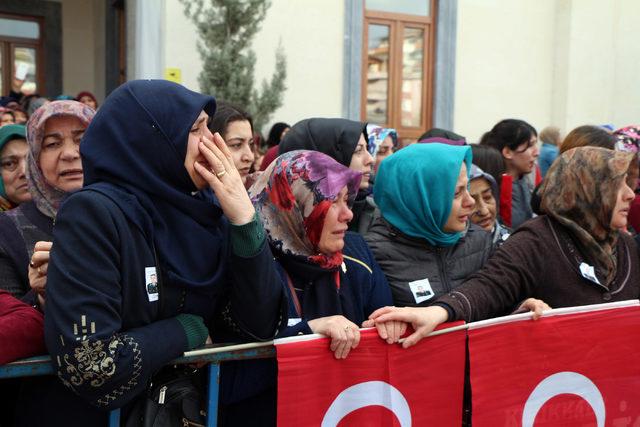 Şehit Pilot Üsteğmen'in cenazesi, Kırıkkale'de toprağa verildi