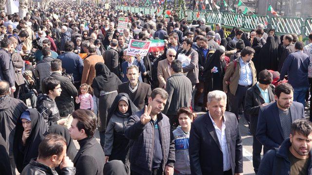 İran da İslam Devrimi nin 39. yıld&ouml;n&uuml;m&uuml; kutlandı 2