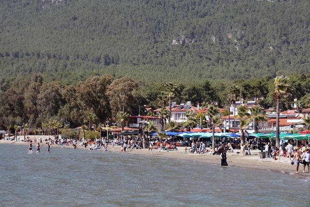 Akyaka'da deniz sezonu açıldı