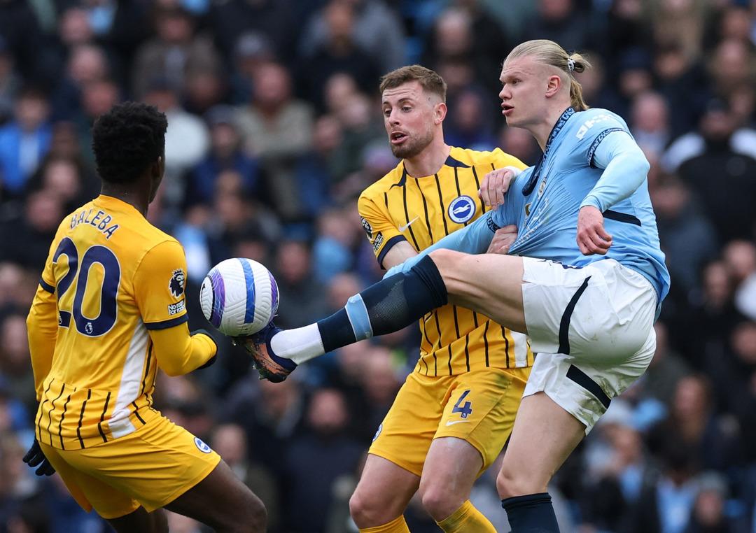 2025-03-15T153557Z_2073338395_UP1EL3F17BVJX_RTRMADP_3_SOCCER-ENGLAND-MCI-BHA-REPORT
