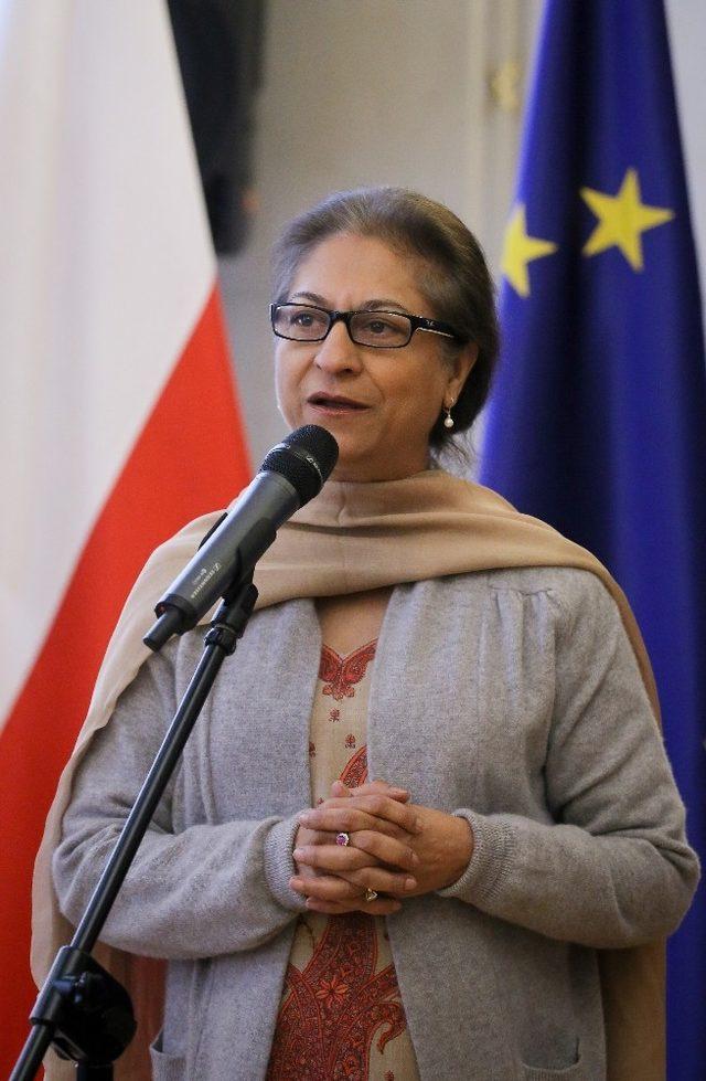 Pakistanlı aktivist Asma Jahangir hayatını kaybetti