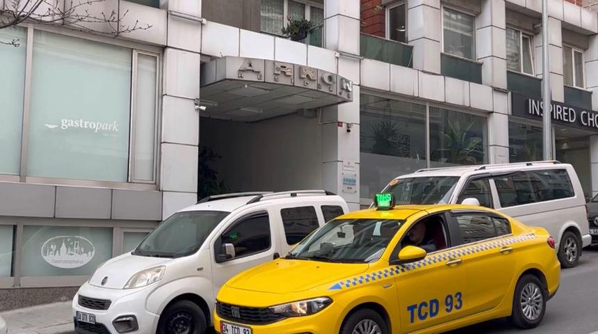 Şişli'de silahlı saldırıya uğrayan kişi ağır yaralandı