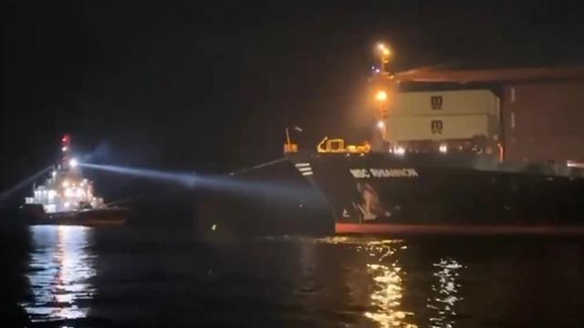 Bakırköy'de karaya oturan kargo gemisi kurtarıldı!