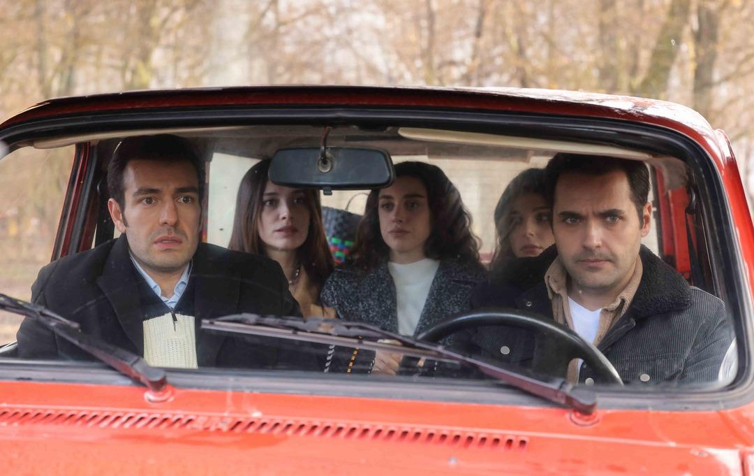 zembilli-damlasu-emre-ozgur-cem-2-scaled