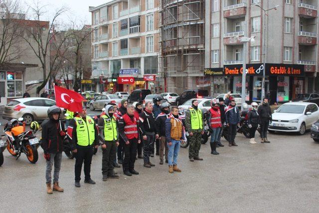 Saraylı Motosikletçiler Afrin şehitlerini andı