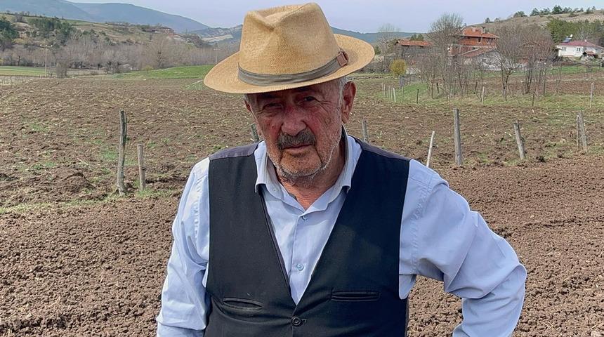 Topraktaki o detay yüksek verim almasını sağlıyor! Geçimini böyle sağlıyor