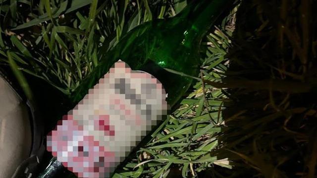 Katili içki şişesindeki parmak izi yakalattı