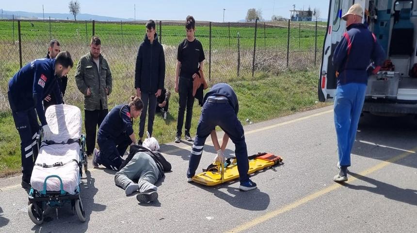 Tankere çarpan motosikletin kasksız sürücüsü ağır yaralandı