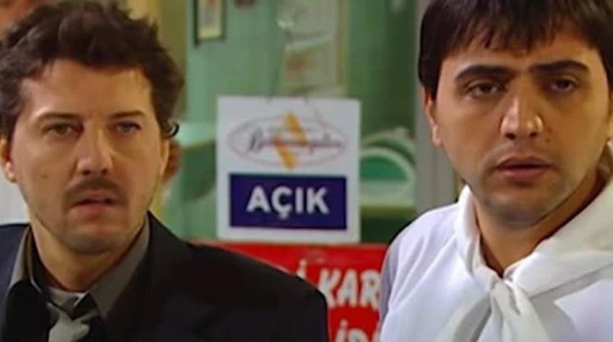 İlker Aksum Şinasi Yurtsever'in cenazesine katılamadı! 'Siz paranın kölesisiniz' yorumlarına sitem etti