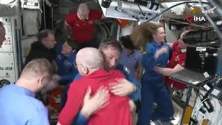 Fırlatıldıktan 29 saat sonra ISS'e kenetlendiler! 9 aydır mahsur Williams ve Wilmore tarafından karşılandılar