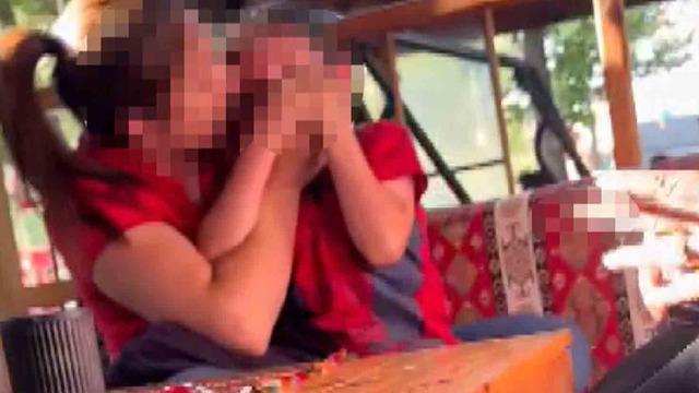 Bu nasıl anne? Görüntüler kan dondurdu: Sus yoksa nefesini keserim