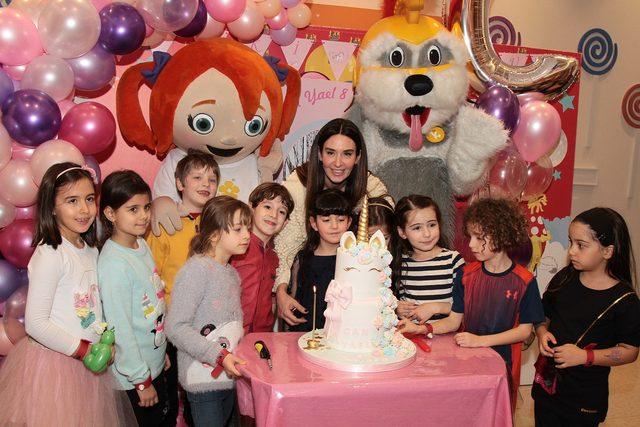 Ayşe Tolga kızı Can Yael’in 8'inci yaş gününü kutladı