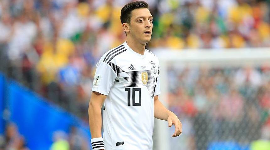Fenerbahçe'nin eski yıldızı Mesut Özil'e büyük şok! 'Kulüp değerleriyle bağdaşmıyor' denilerek...