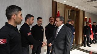 Şanlıurfa Belediye Başkanı Mehmet Kasım Gülpınar ve ŞUAK ekibinden Vali Şıldak'a ziyaret! Bu girişim son derece faydalı olacak