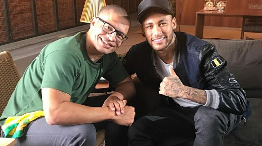 Neymar’dan Alex de Souza paylaşımı! Fenerbahçe için mi bir araya geldiler? 