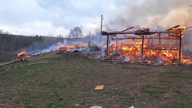 Kastamonu'da yangın: 3 ev, 6 ahır, 9 samanlık ve 2 ambar kullanılamaz hale geldi