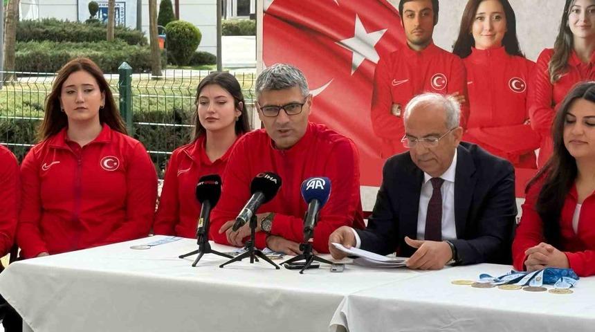 Yusuf Dikeç: "Yalnız olduğum yıllara baktığım zaman şimdi kendimi daha güçlü hissediyorum"