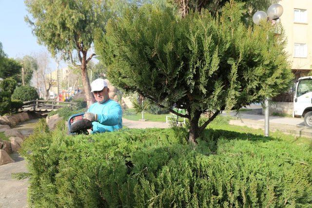 Toroslar’da park ve yeşil alanlar elden geçiriliyor