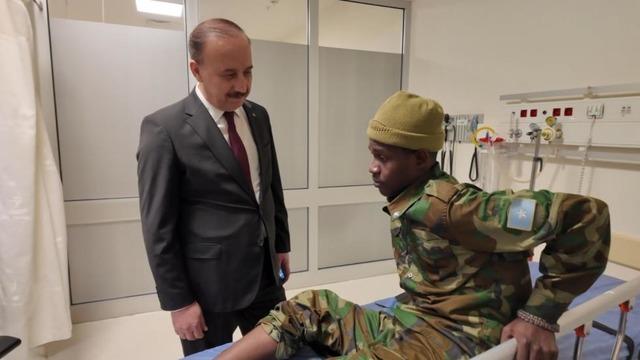 Kışlaya çok sayıda ambulans girdi! Isparta'da eğitim gören Somalili askerler arasında kavga: 24 yaralı var