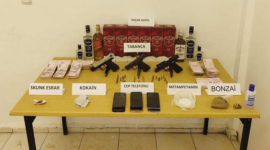 Bodrum’da uyuşturucu ve silah operasyonu: 2 şüpheli tutuklanarak cezaevine gönderildi!