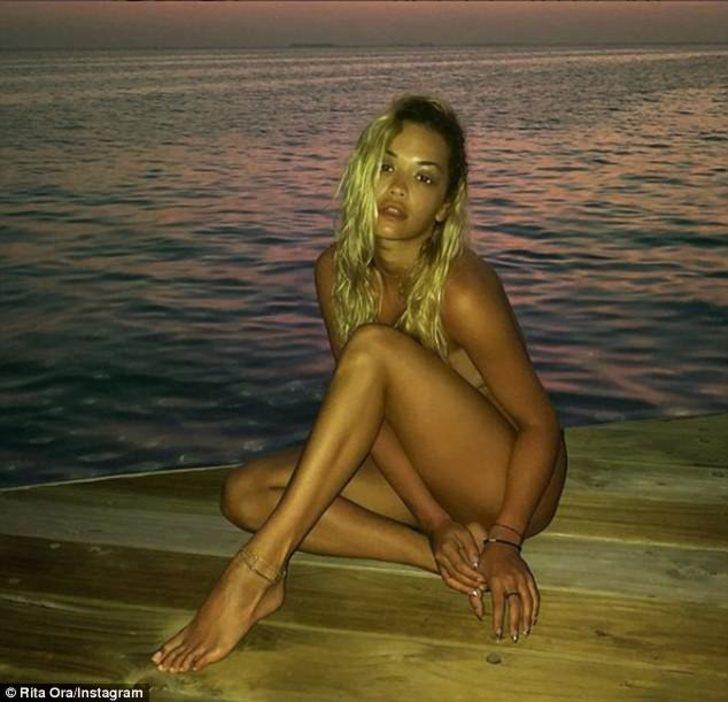 Bu sefer de çıplak poz verdi! G2