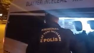 İki grubun kavgasında kurşunlar iş yeri ve otomobile isabet etti