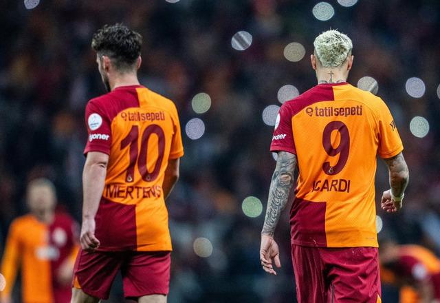 Daha fazla dayanamadığını açıkladı! Galatasaray'ın yıldızı futbolu bırakıyor...
