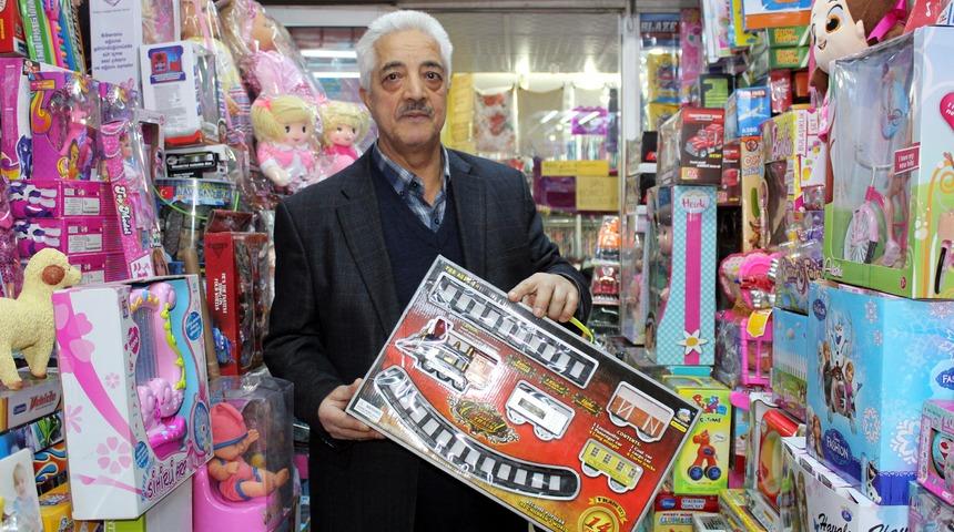 3 kuşağa oyunca sattı