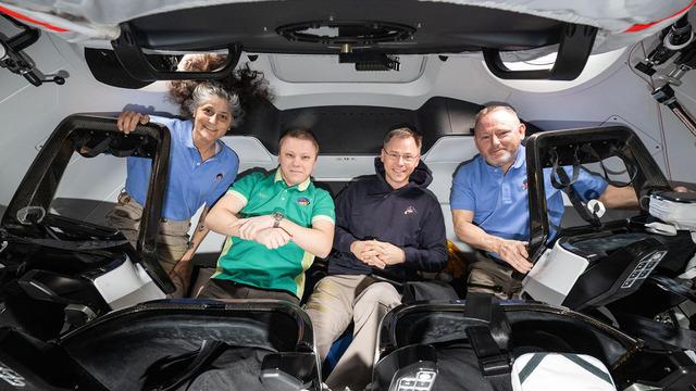 Kurtuluş günü geldi: Uzayda aylarca mahsur kalmışlardı! Dönüşü Elon Musk devraldı...