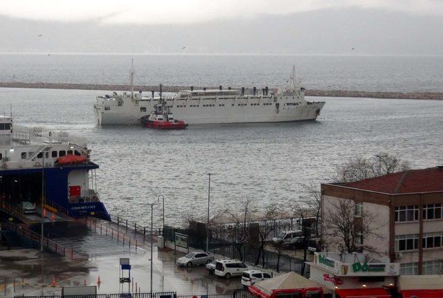 'Yüzen ahır' Bandırma'ya geldi; canlı hayvan ithalatı sürüyor