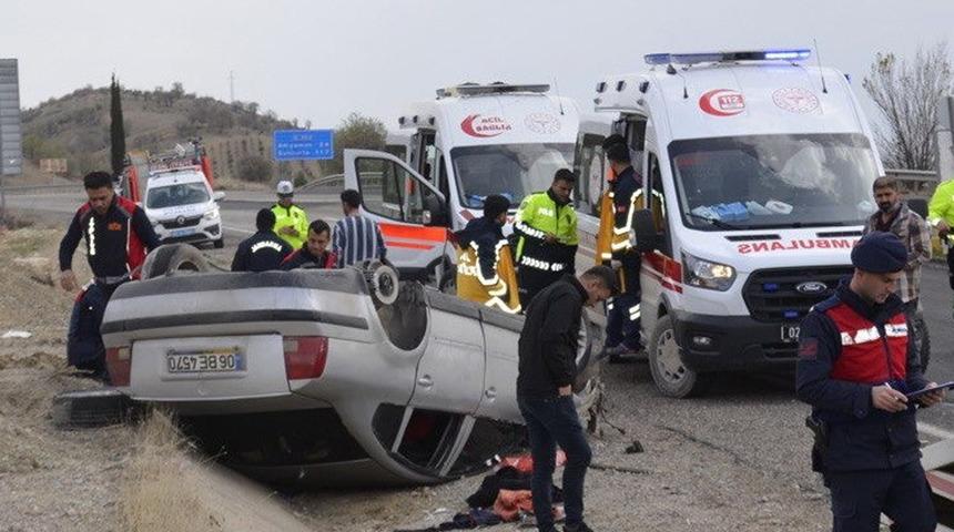 Korkutan kaza! Otomobil takla attı: 4 yaralı