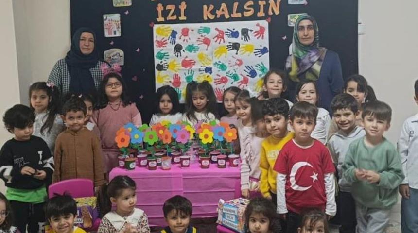 Miniklerden anlamlı destek! Kumbaralarını Filistin için açtılar