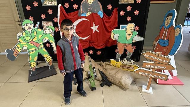 Küçük öğrenciden alkışlanacak hareket!