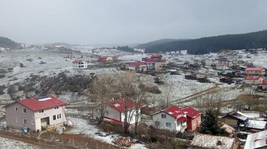 Bolu'nun yüksekleri beyaz örtüyle kaplandı