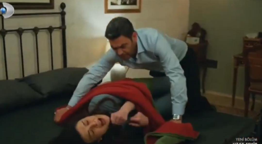 Uzak Şehir de Alya ve Cihan in yatak sahnesi sosyal medyayı salladı! "Çok keyifli reytingleri hak ediyor"" 2