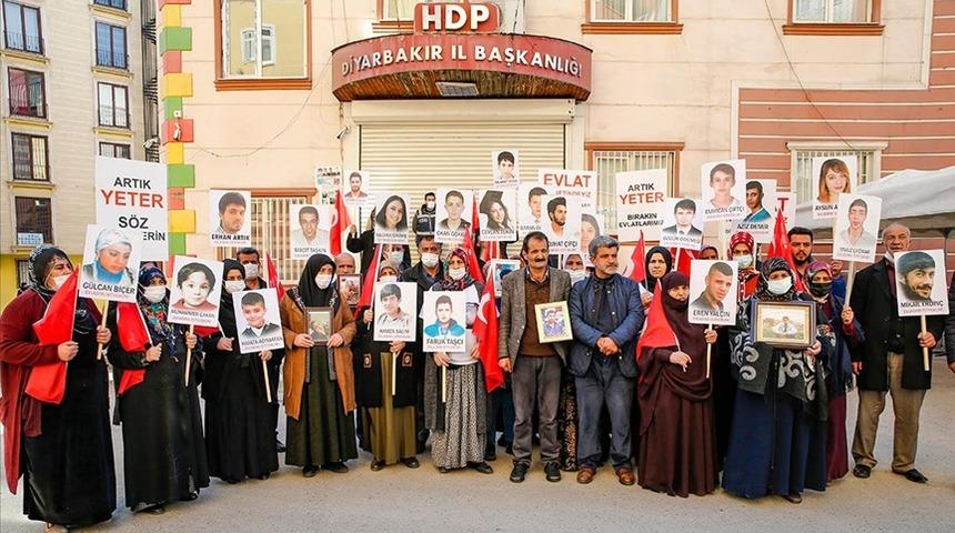 HDP önündeki evlat nöbetinde aile sayısı 382 oldu