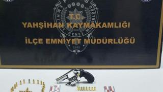 Kırıkkale'de silah ve uyuşturucu ele geçirildi: 1 gözaltı